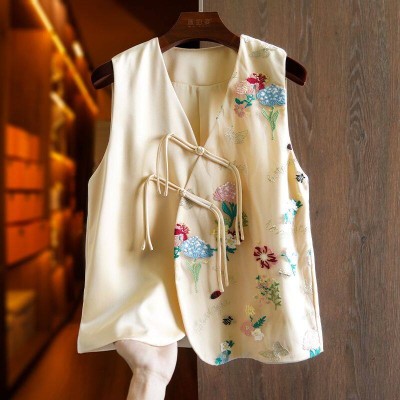 Joso杏粉色高级夏季感中式背心女式夏装原创设计网眼刺绣乡村风板扣上衣